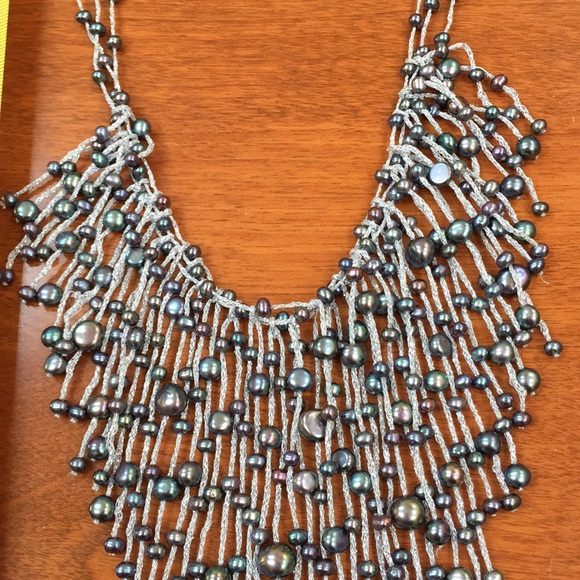 Beautiful water fall beaded necklace - Picture 2 of 4